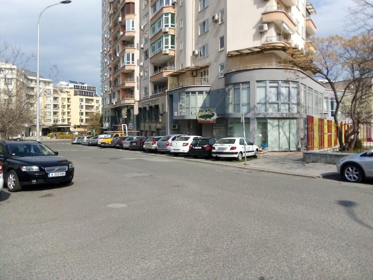 Апартамент Зорница Lejlighed Burgas City Eksteriør billede