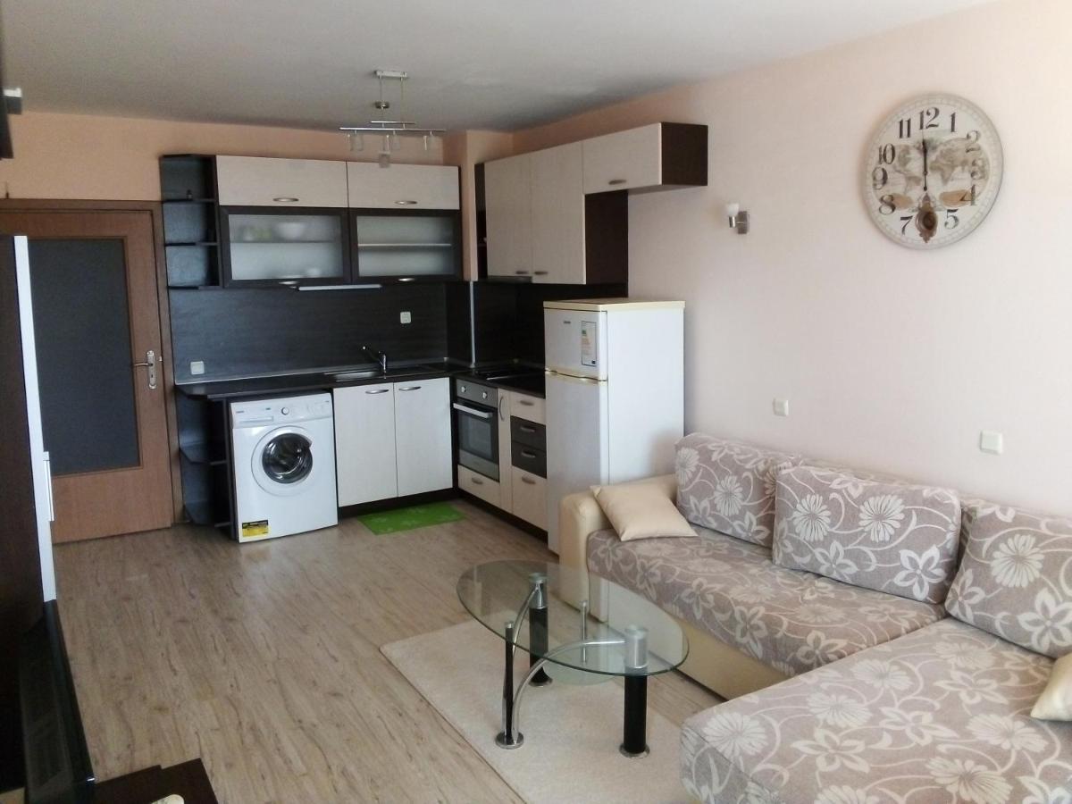 Апартамент Зорница Lejlighed Burgas City Eksteriør billede